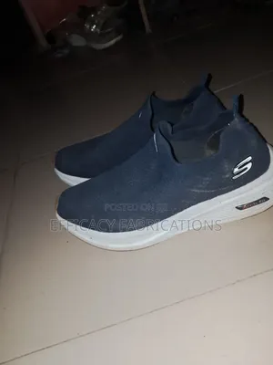 Sketchers Sneakers