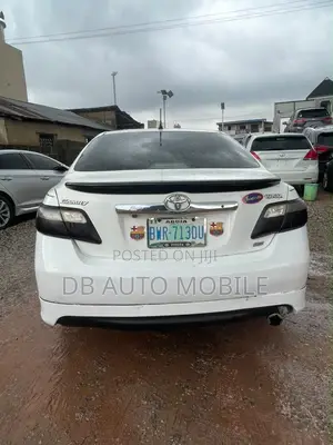 Toyota Camry SE 4dr Sedan (2.4L 4cyl 5A) 2008 White