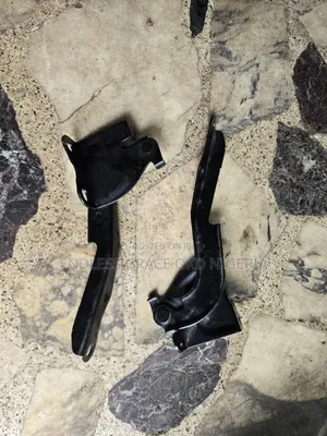 Bonnet Hinges Highlander 2012