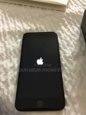 Apple iPhone 7 32 GB Black