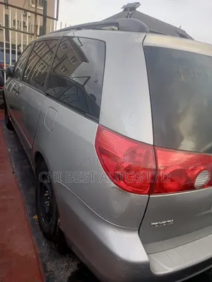 Toyota Sienna 2006 Gray