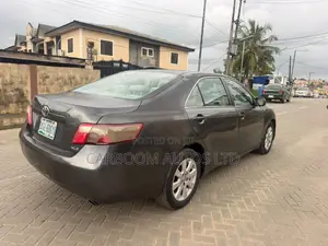 Toyota Camry XLE 4dr Sedan (2.4L 4cyl 5A) 2009 Gray