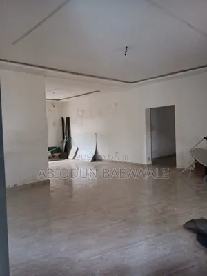 3bdrm Block of Flats in Wuse 2 Abuja for rent