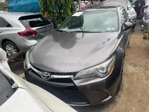 Toyota Camry XSE 4dr Sedan (2.5l 4cyl 6A) 2016 Gray