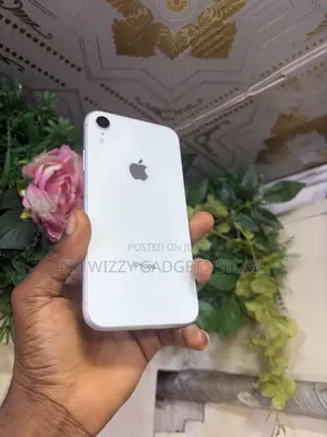 Apple iPhone XR 64 GB White