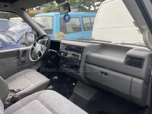 Volkswagen Transporter 2004 White
