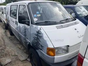 Volkswagen Transporter 2004 White