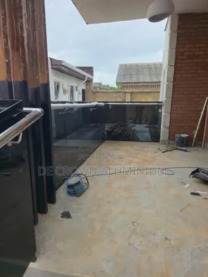 10mm Tempered Glass Balcony Hand Railings | Modern Durable