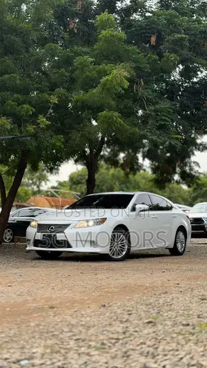 Lexus ES 350 FWD 2016 White
