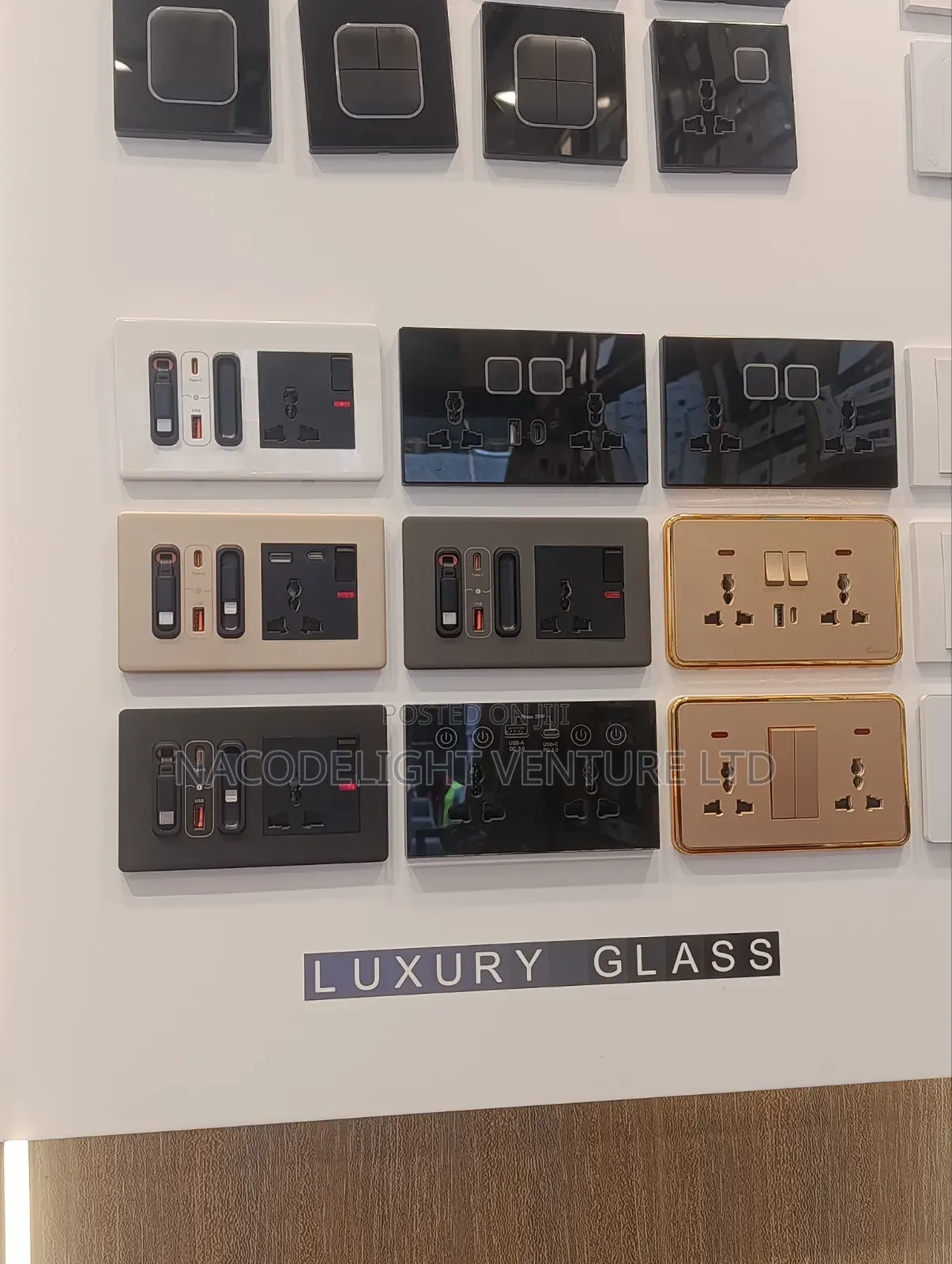 13ams Luxury Socket Double as Single