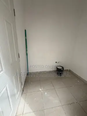 Spacious Bq