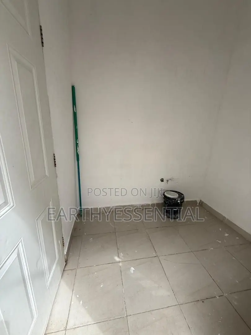 Spacious Bq