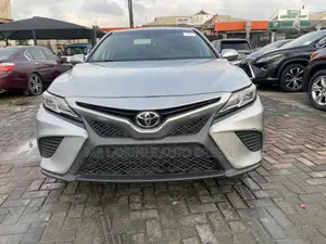 Toyota Camry 2019 Silver