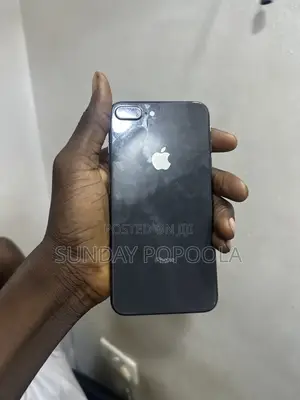 Apple iPhone 8 Plus 64 GB Black
