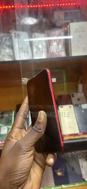 Apple iPhone XR 64 GB Red