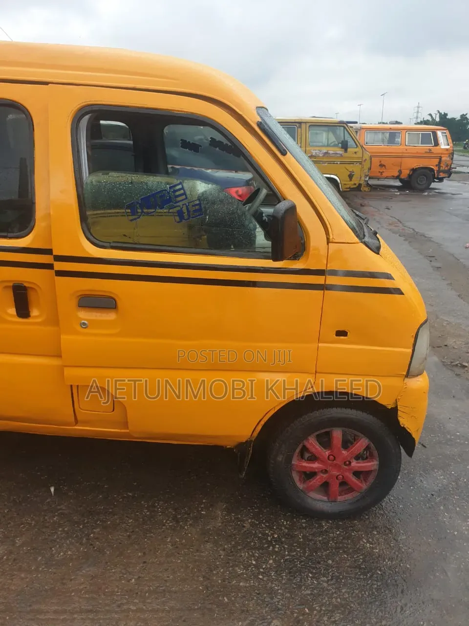 Suzuki APV Minibus 2010 Yellow