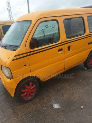 Suzuki APV Minibus 2010 Yellow