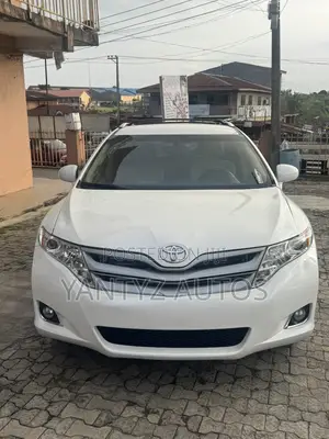 Toyota Venza AWD 2011 White