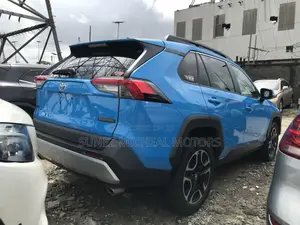 Toyota RAV4 Adventure 2022 Blue