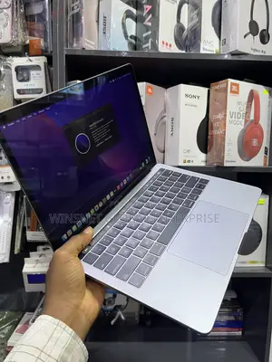 Laptop Apple MacBook Pro 2016 8GB Intel Core i5 SSD 256GB