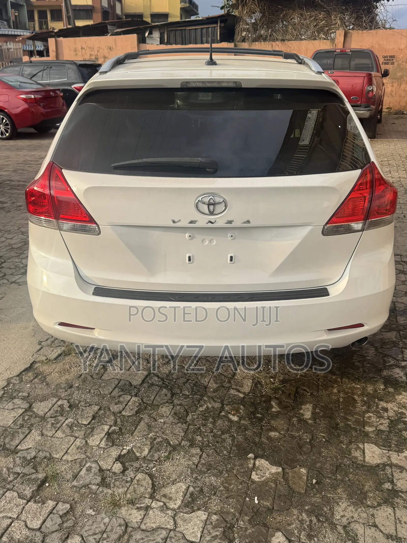 Toyota Venza AWD 2011 White