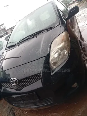 Toyota Yaris 2010 Black