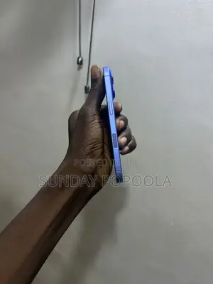 Apple iPhone 16 128 GB Blue