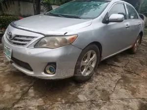 Toyota Corolla 2012 Silver
