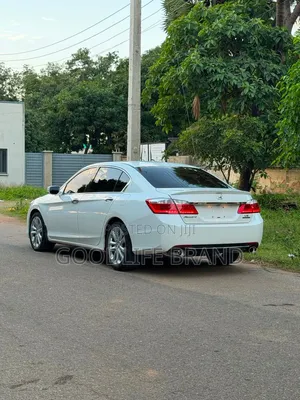 Honda Accord Sport 4dr Sedan (2.4L 4cyl 6M) 2015 Off white