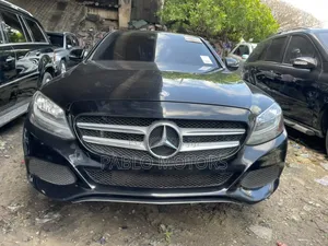 Mercedes-Benz C300 2017 Black