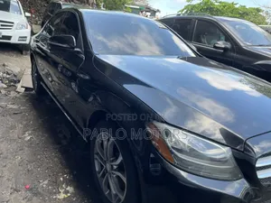 Mercedes-Benz C300 2017 Black
