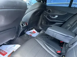 Mercedes-Benz C300 2017 Black