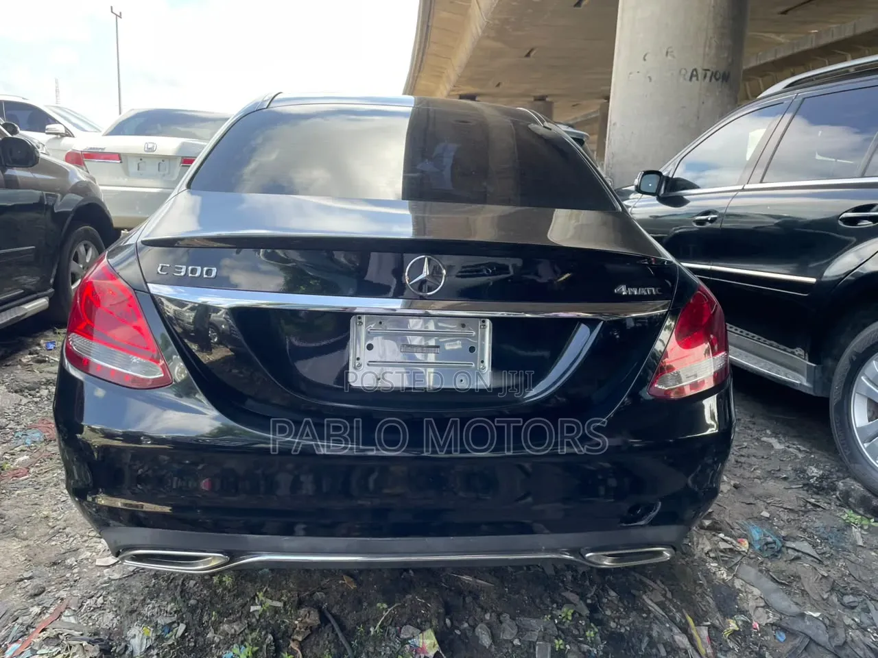 Mercedes-Benz C300 2017 Black