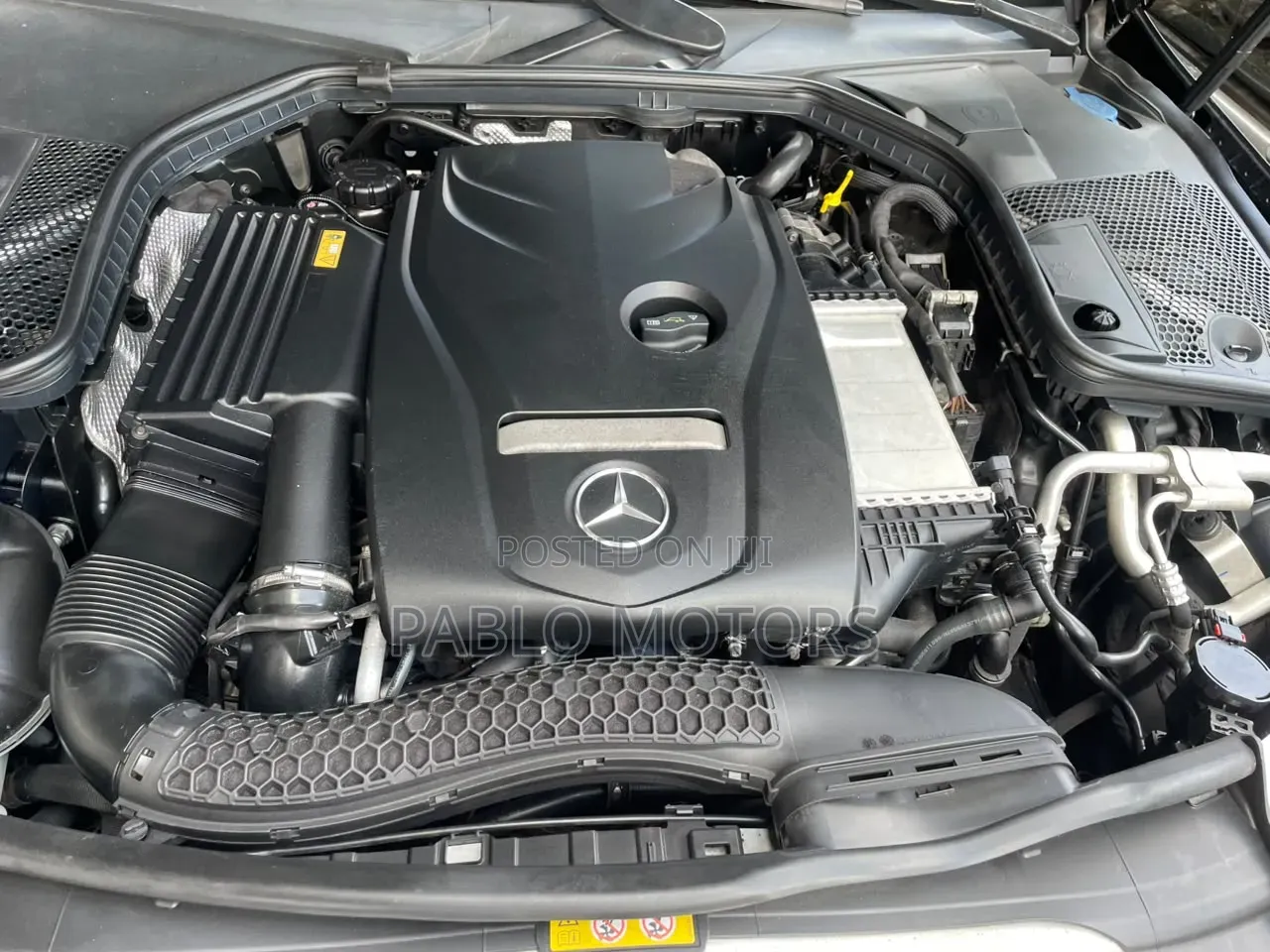 Mercedes-Benz C300 2017 Black