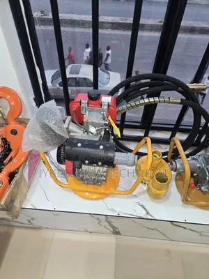 Diesel Poker/Vibrator Machine (With 38mm Hose)