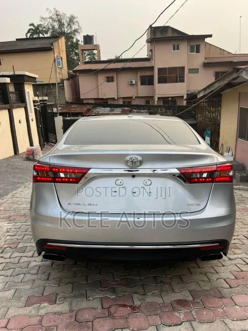 Toyota Avalon 2016 Silver