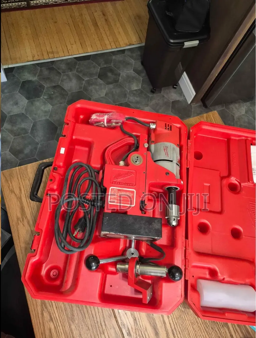 Milwaukee Electromagnetic Drill Press 4270-20