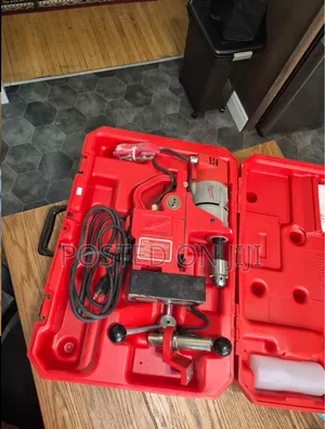Milwaukee Electromagnetic Drill Press 4270-20