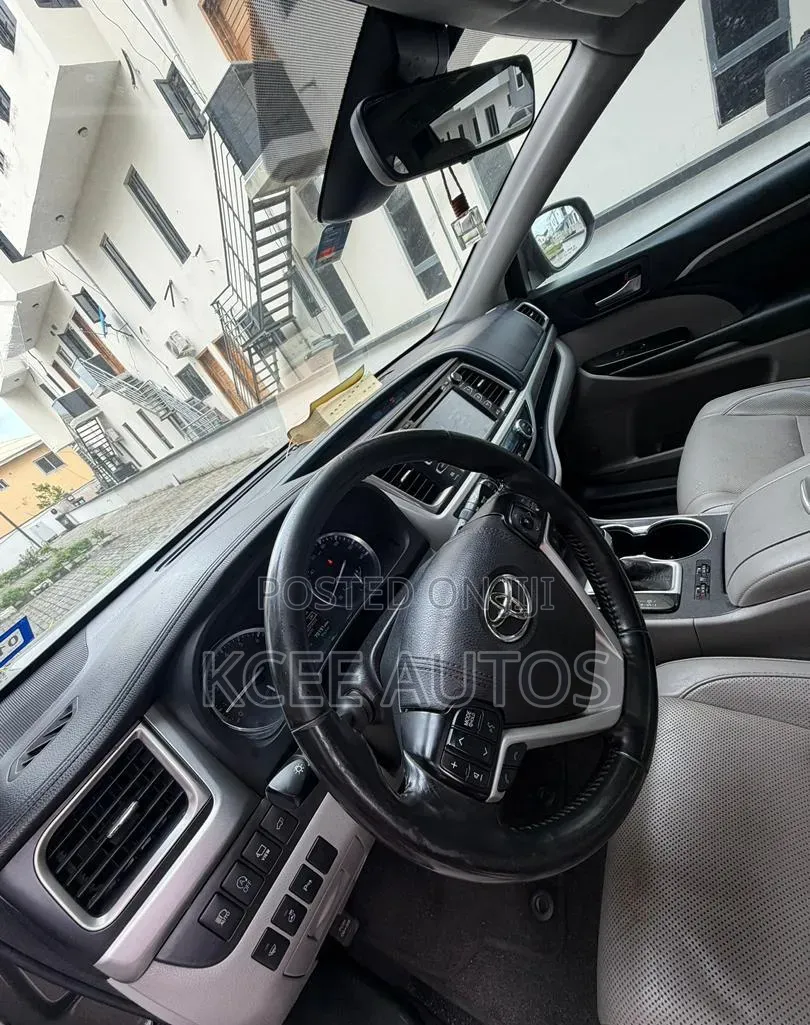 Toyota Highlander 2018 Gray