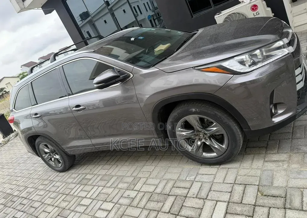 Toyota Highlander 2018 Gray