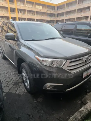 Toyota Highlander Limited 3.5l 4WD 2013 Gray