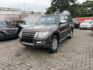 Mitsubishi Pajero 2016 Brown