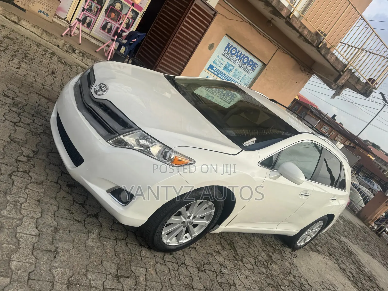 Toyota Venza AWD 2011 White