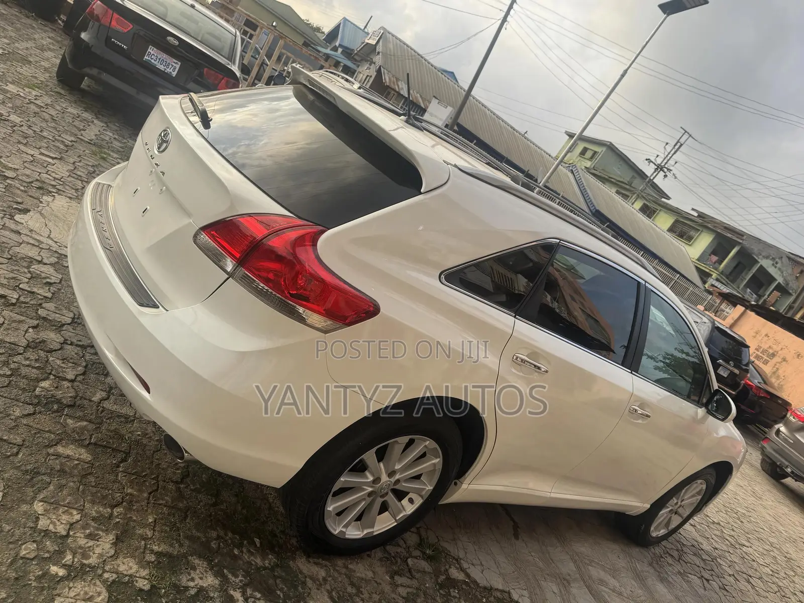 Toyota Venza AWD 2011 White