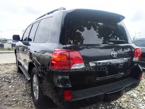 Toyota Land Cruiser 2016 Black