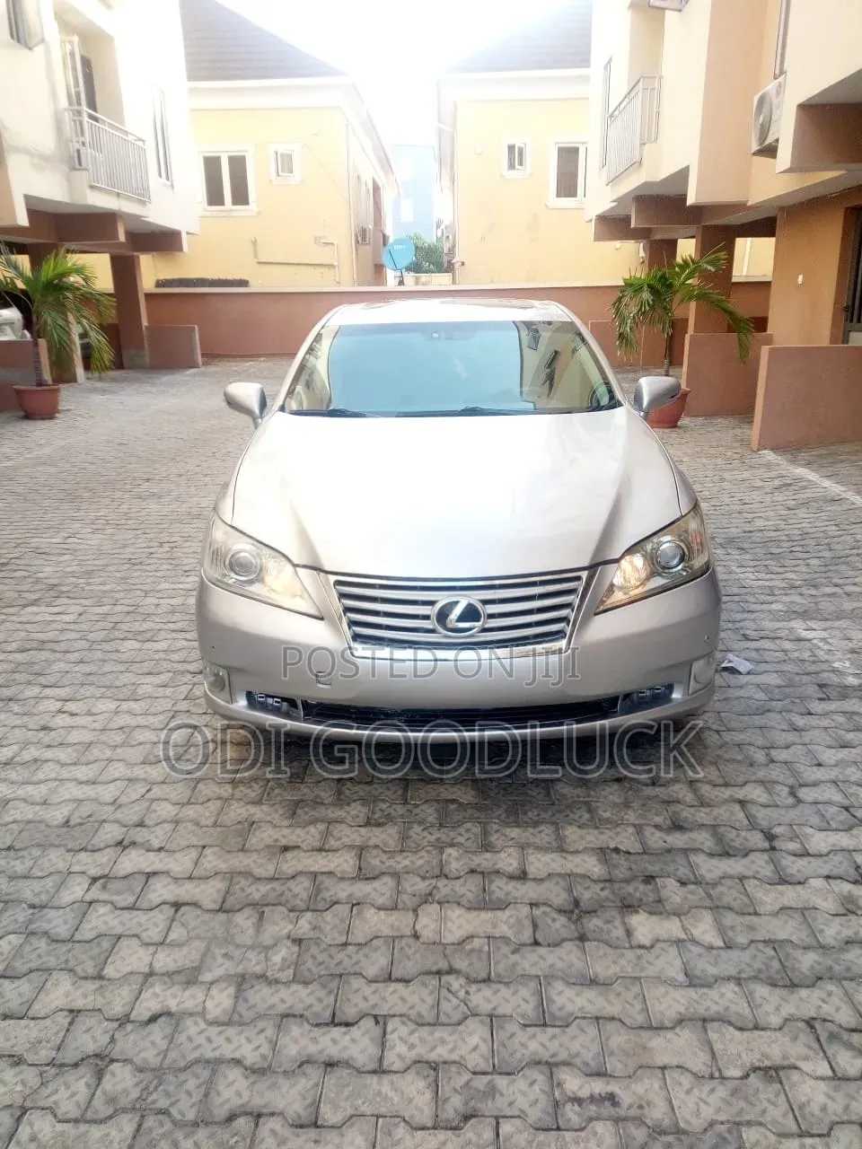 Lexus ES 2012 Silver