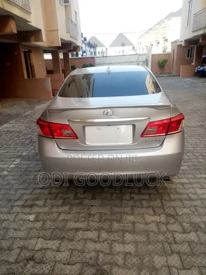Lexus ES 2012 Silver