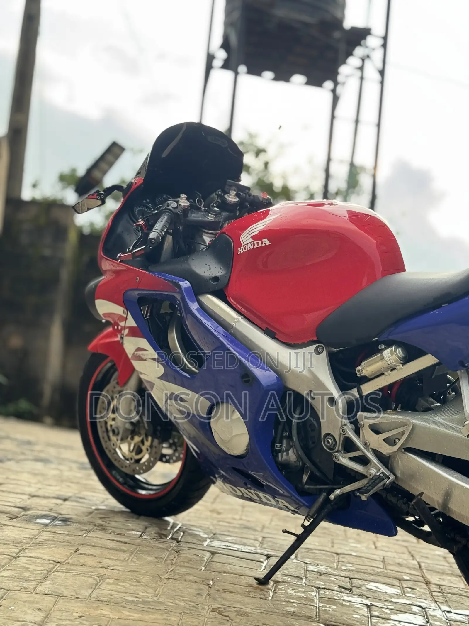 Honda CBR 2004 Red