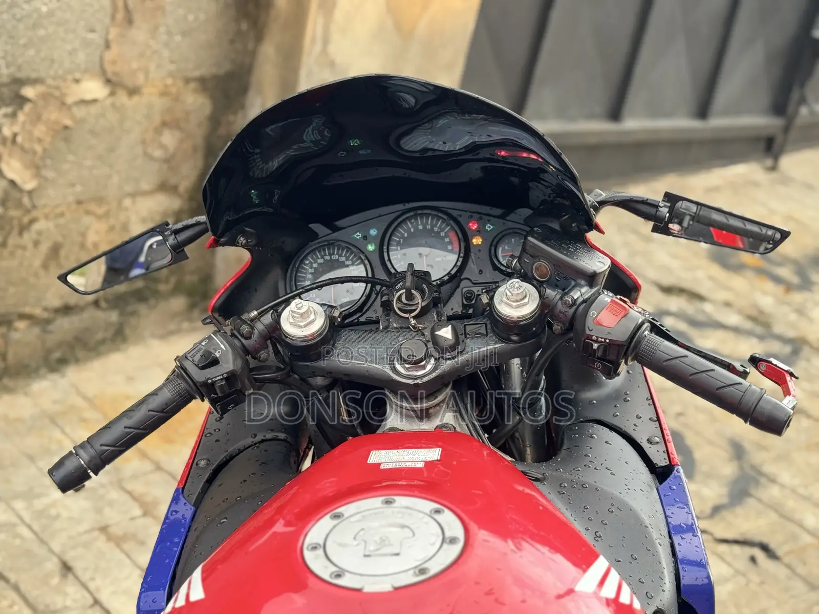 Honda CBR 2004 Red