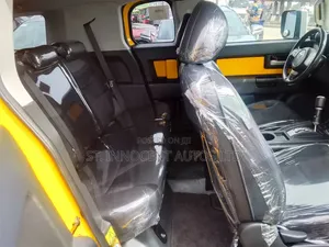 Toyota FJ Cruiser 2006 Yellow